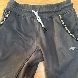 4 pairs of size 7/8 boys jogging pants